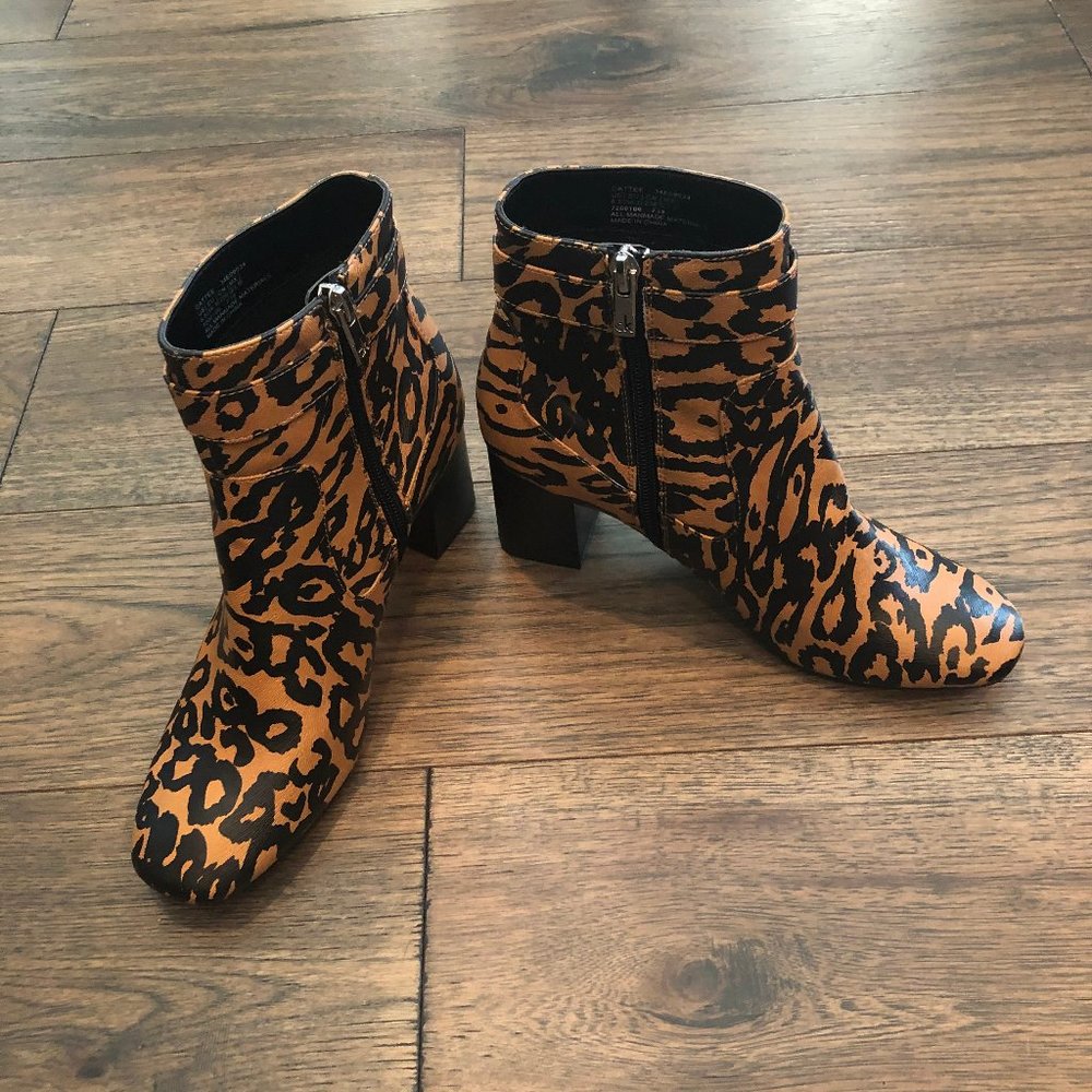 New Calvin Klein Leopard Wedge Zip Bootie Shoes